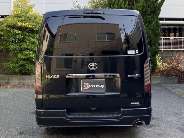 Toyota Hiace Van 8