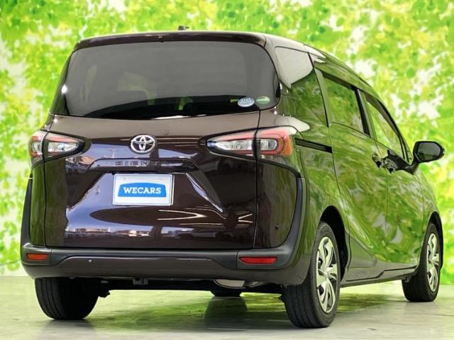 Toyota Sienta 6