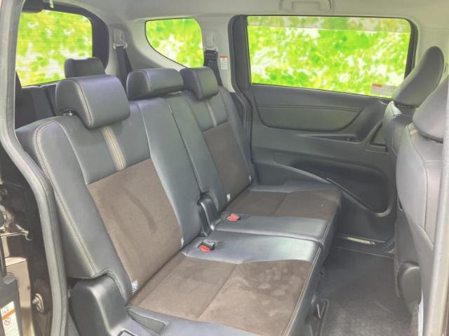 Toyota Sienta 7