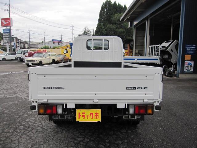 Isuzu Elf 4