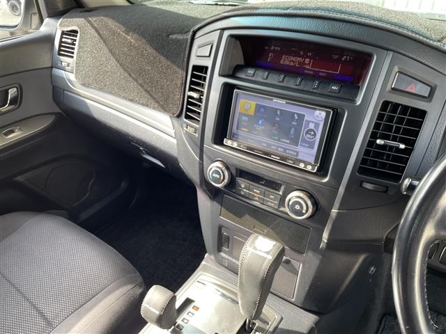 Mitsubishi Pajero 5