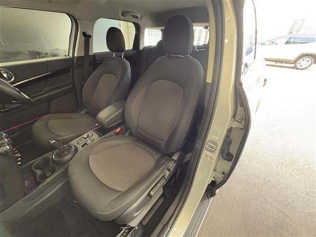 MINI Crossover 9