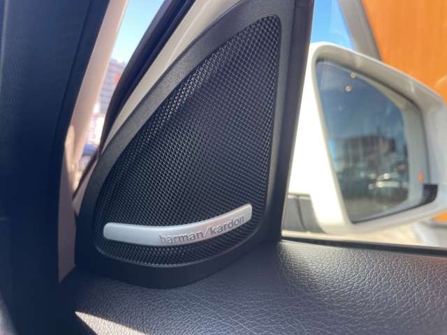 Mercedes-Benz GLA-Class 11