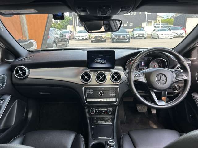 Mercedes-Benz GLA-Class 4