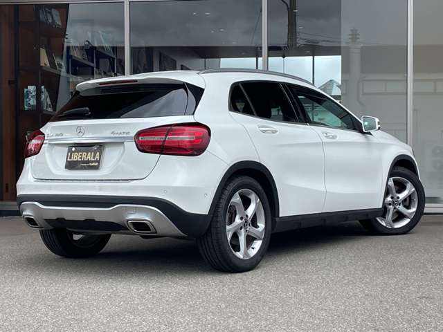 Mercedes-Benz GLA-Class 5