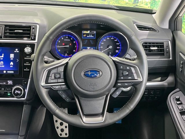 Subaru Legacy Outback 11