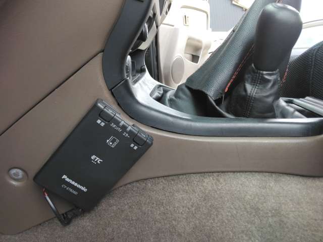 Toyota Hilux Surf 11
