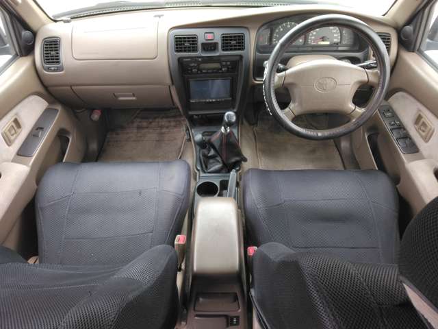 Toyota Hilux Surf 9