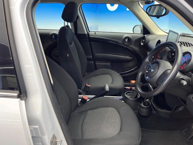 MINI Crossover 8
