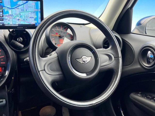 MINI Crossover 10