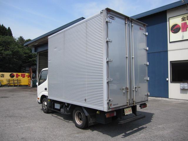 Hino Dutro 12