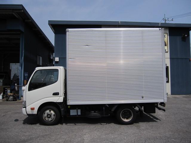 Hino Dutro 10