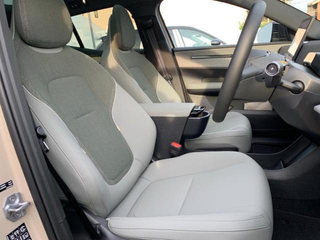 Volvo EX30Cross Country 7