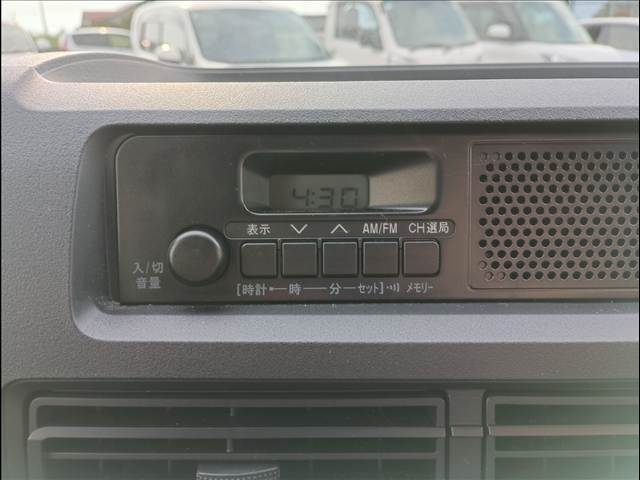 Daihatsu Hijet Cargo 12