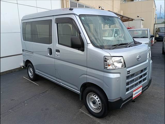 Daihatsu Hijet Cargo 4