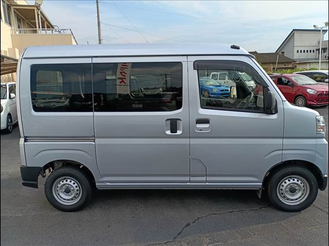 Daihatsu Hijet Cargo 5