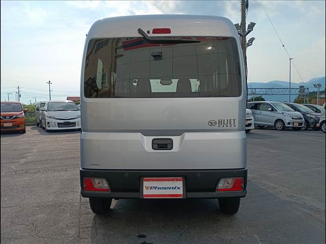 Daihatsu Hijet Cargo 7