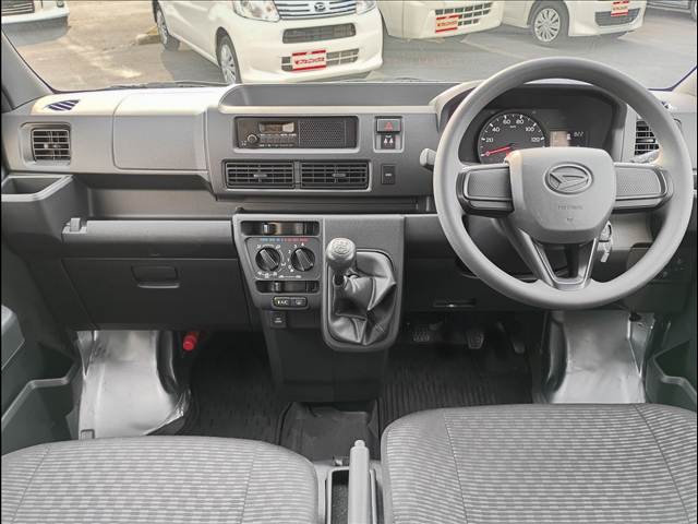 Daihatsu Hijet Cargo 10