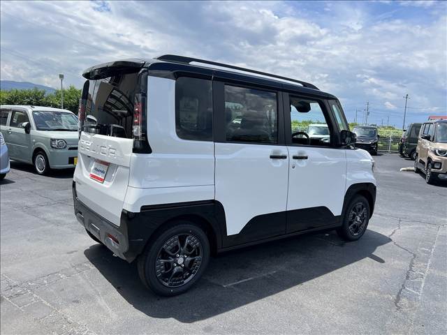 Mitsubishi Delica Mini 6