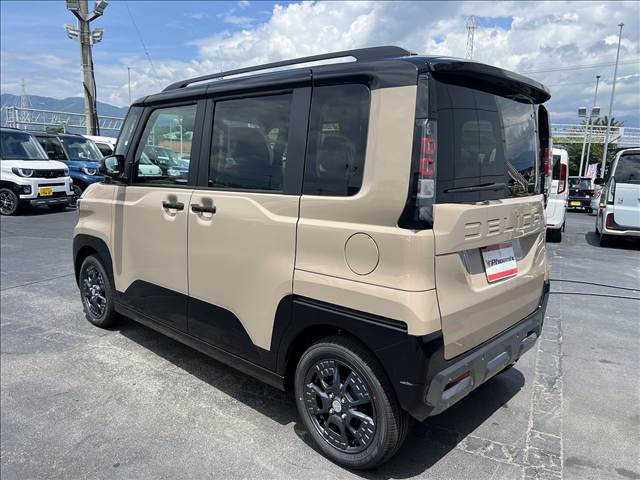 Mitsubishi Delica Mini 8