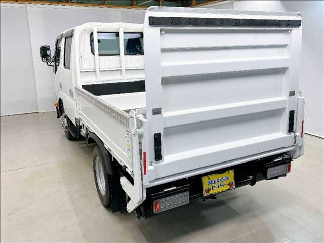 Hino Dutro 4