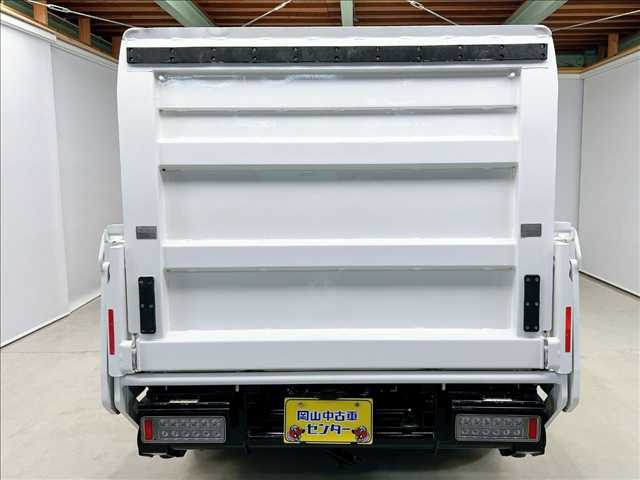 Hino Dutro 6