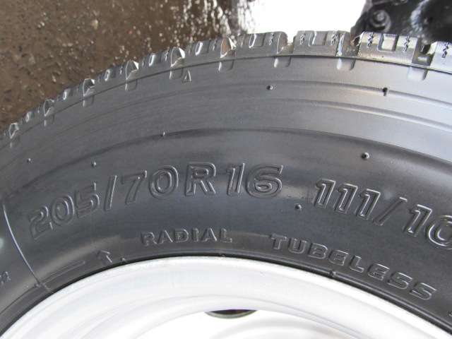 Isuzu Elf 11