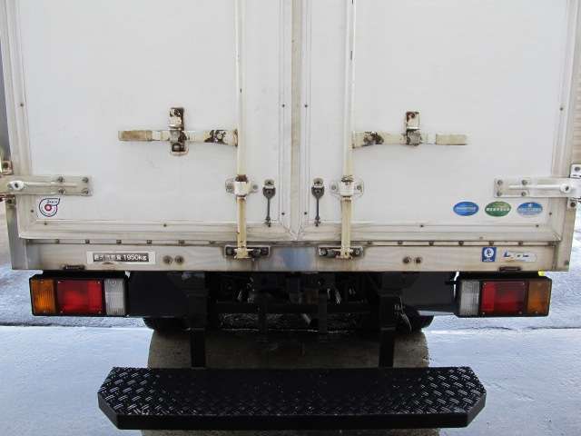 Isuzu Elf 7