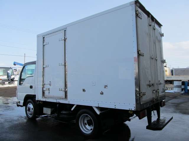 Isuzu Elf 8