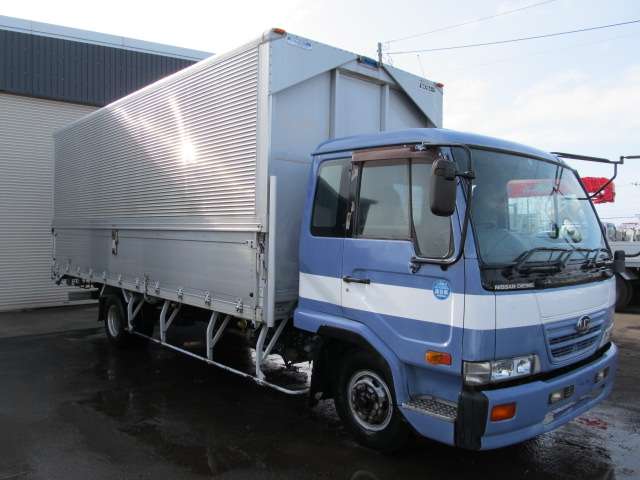 Nissan Condor 3