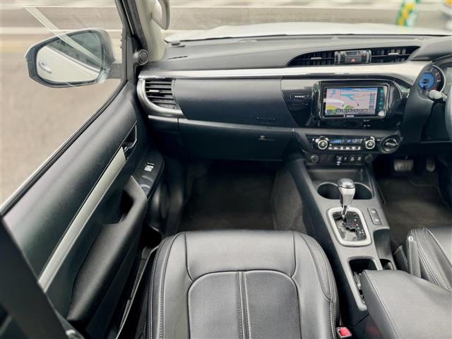 Toyota Hilux 6