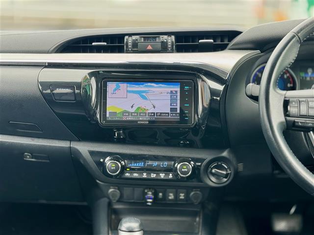 Toyota Hilux 8