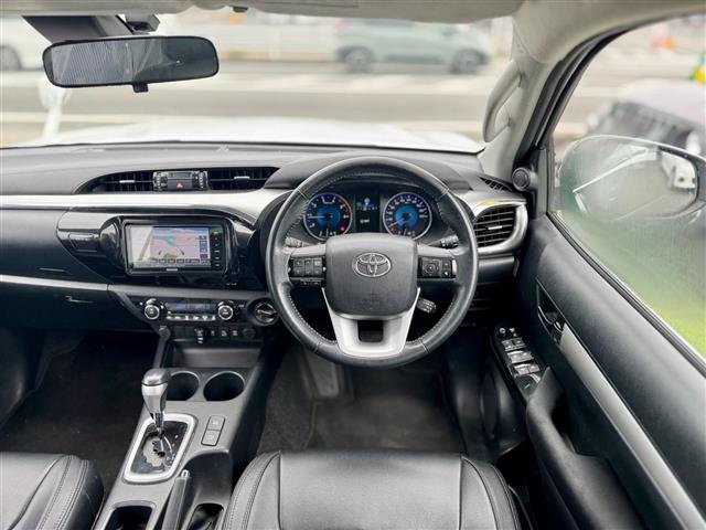 Toyota Hilux 9
