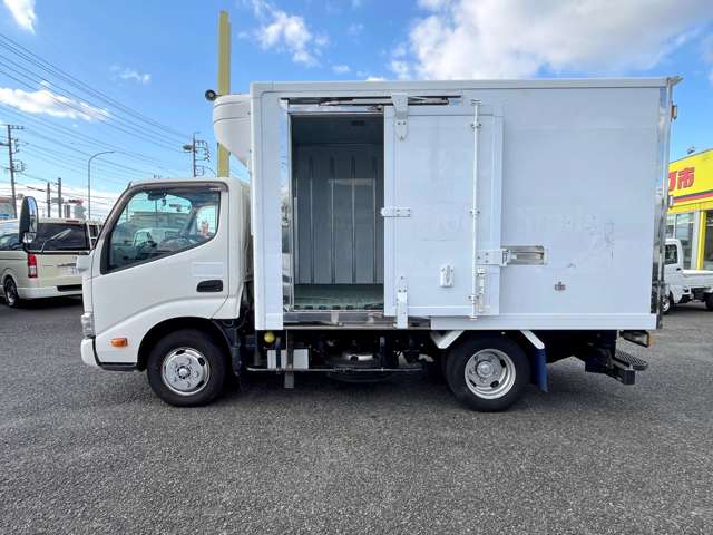 Hino Dutro 4