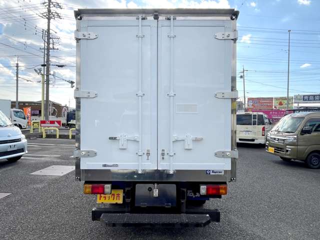 Hino Dutro 6