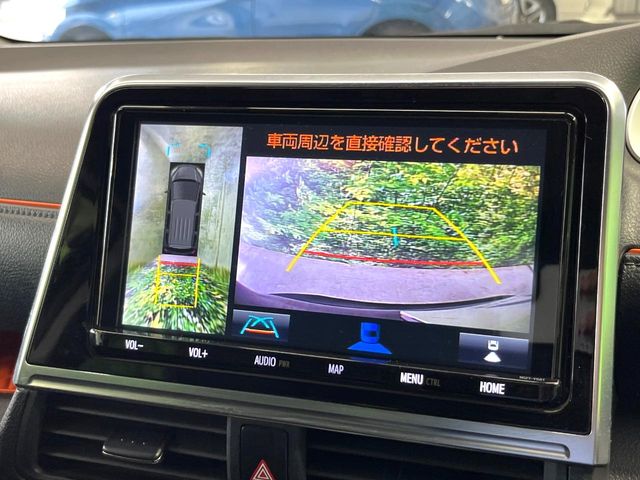 Toyota Sienta 4