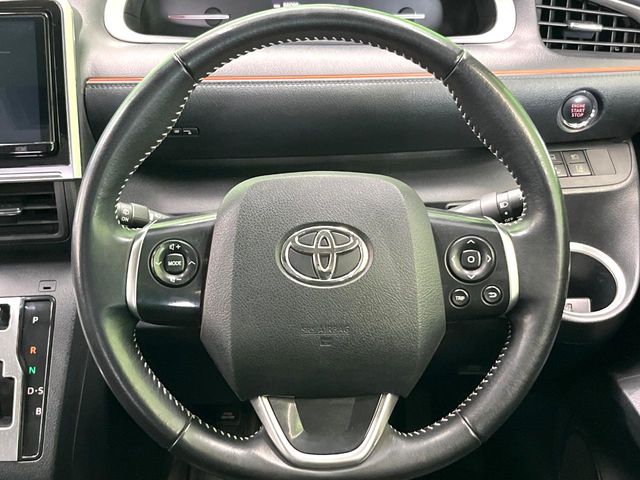 Toyota Sienta 8