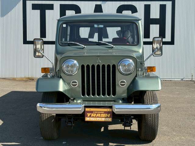 Mitsubishi Jeep 4