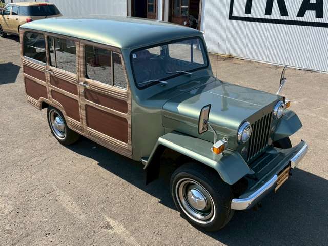 Mitsubishi Jeep 7