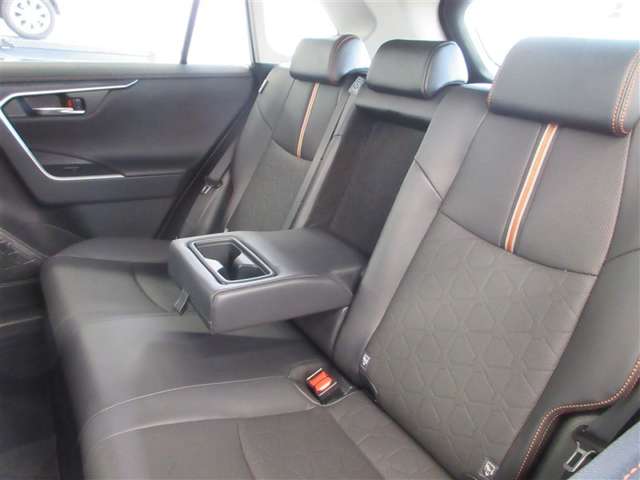 Toyota RAV4 11