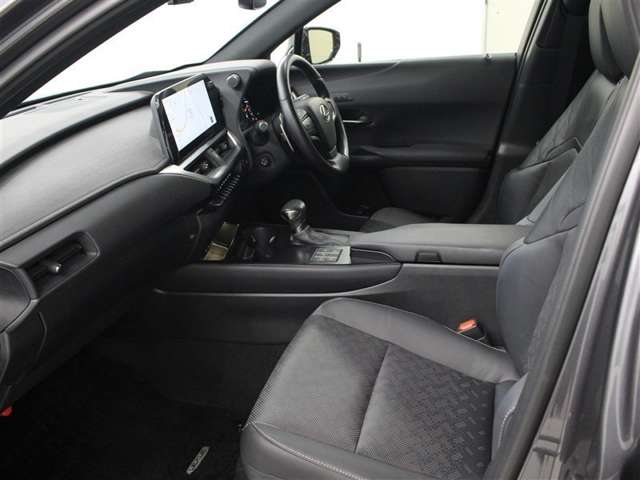 Lexus UX 11
