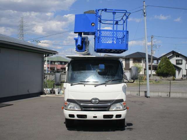 Hino Dutro 6