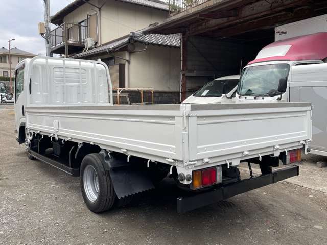 Isuzu Elf 9