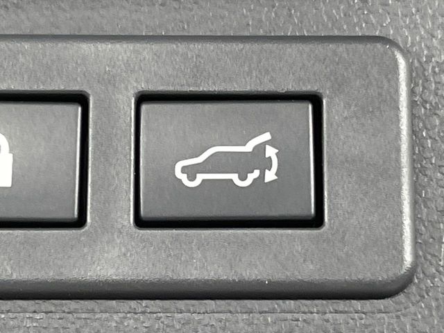 Subaru Legacy Outback 8