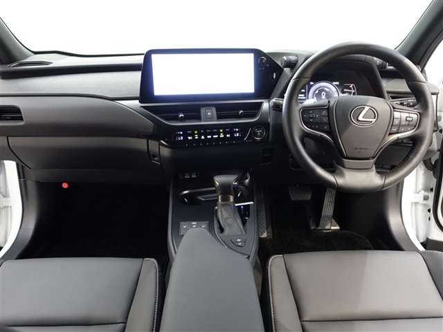 Lexus UX 9