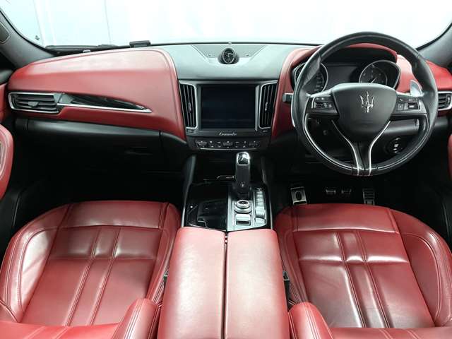 Maserati Levante 5