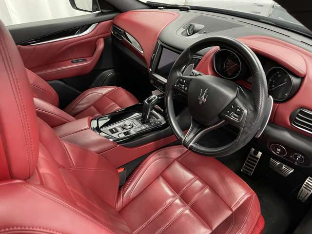 Maserati Levante 6