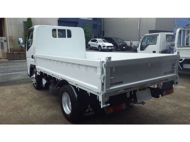 Mitsubishi Fuso Canter 4