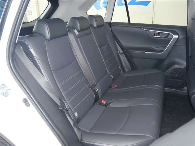 Toyota RAV4 8