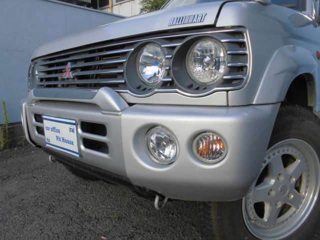 Mitsubishi Pajero Mini 5